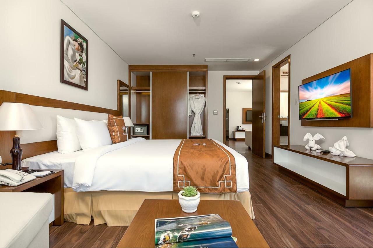 Tamarind Danang Beach Hotel Esterno foto
